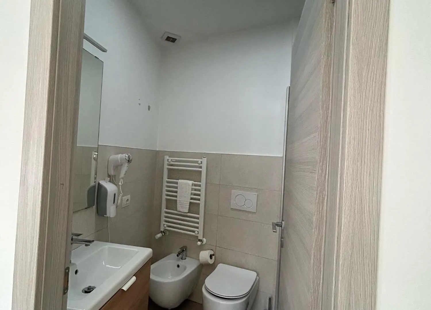 Parea House 5 Apartment Milan